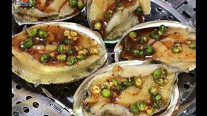 Bào ngư sốt tiêu xanh