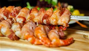 Tôm cuộn thịt xông khói
