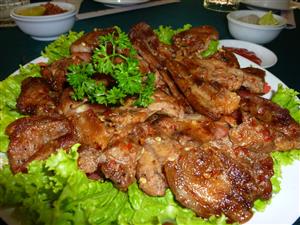 Heo rừng nướng chao