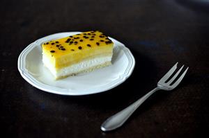Bánh Mousse chanh dây